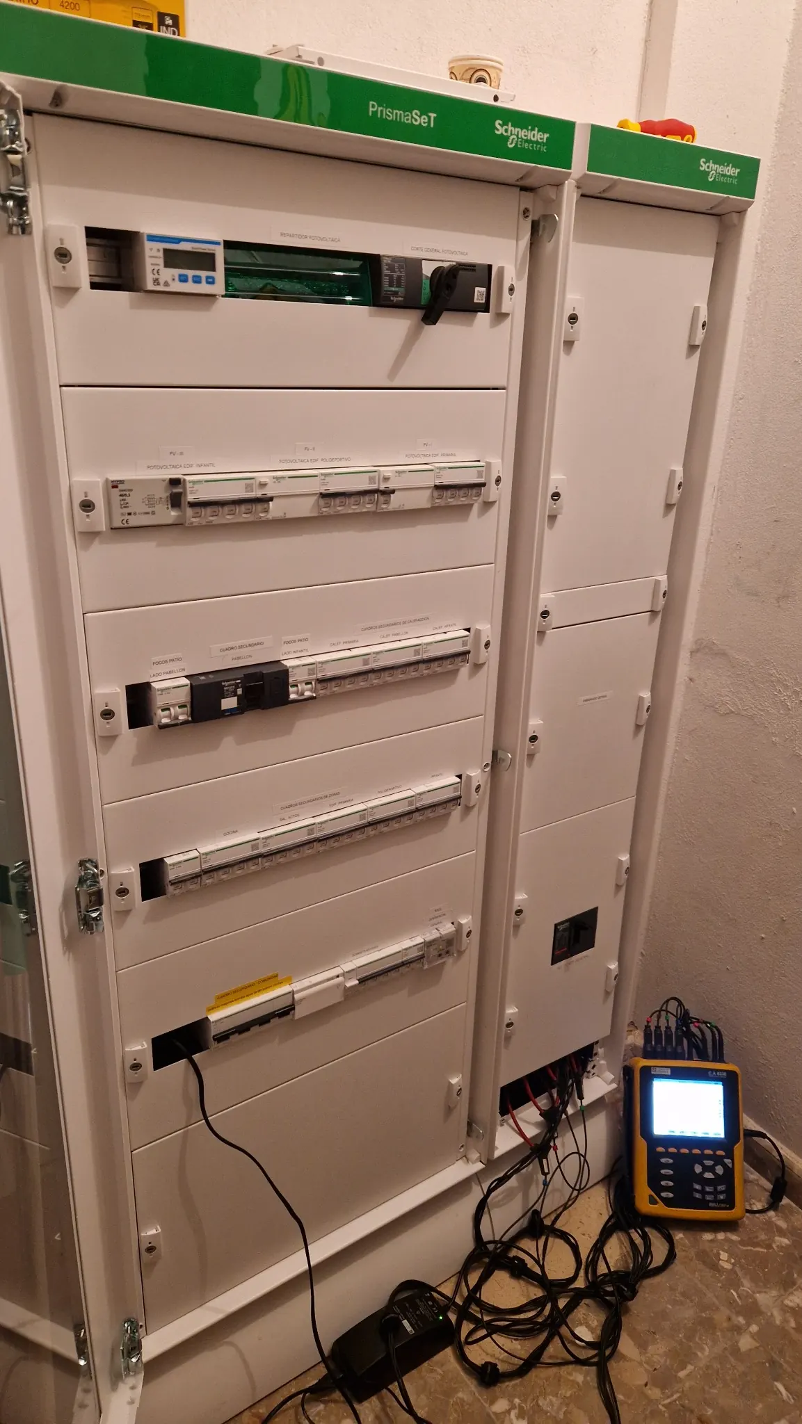 Cuadro general de baja tensión renovado en un colegio de Sevilla