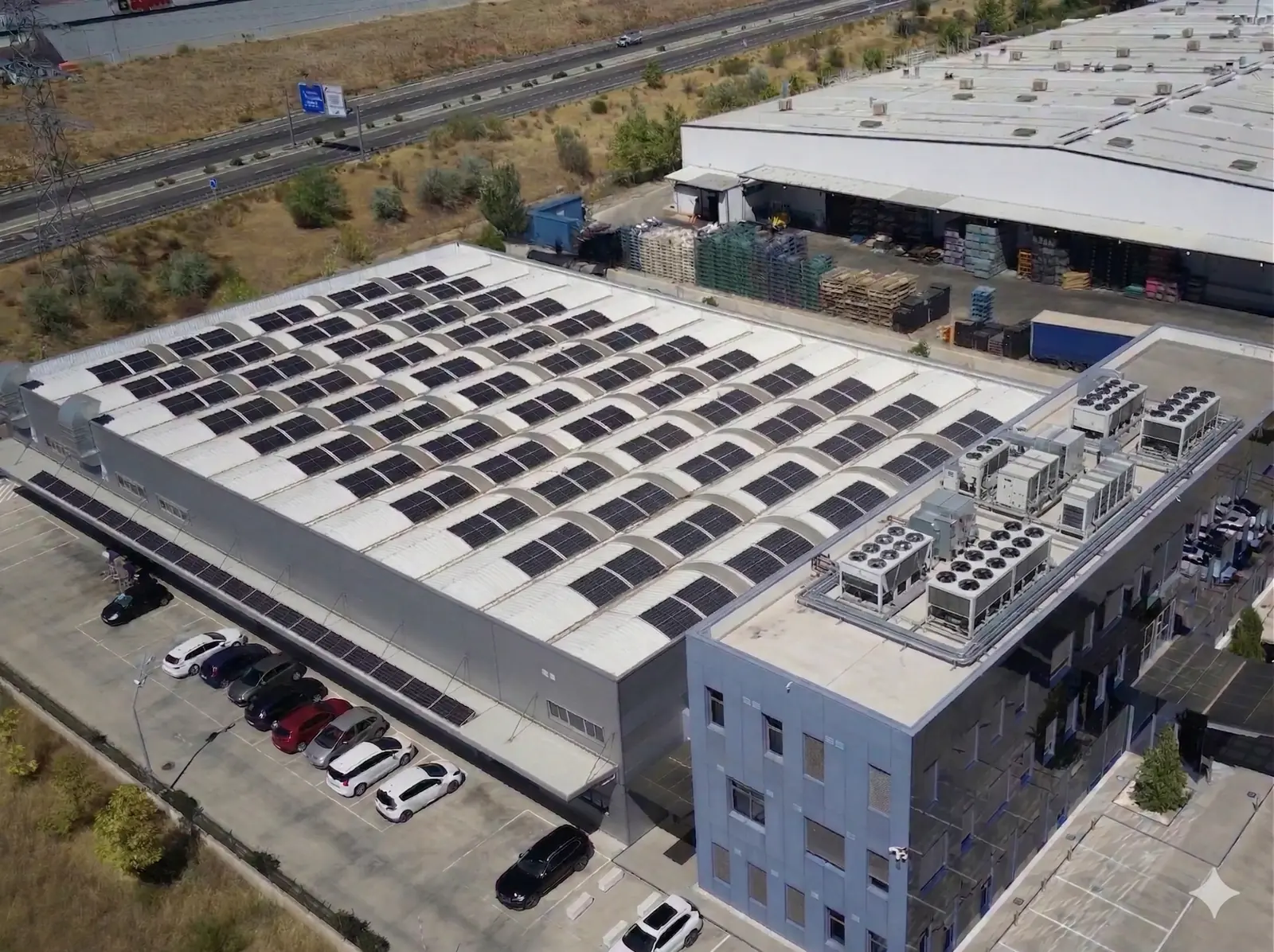 Instalación fotovoltaica sobre nave industrial en Alcalá de Henares